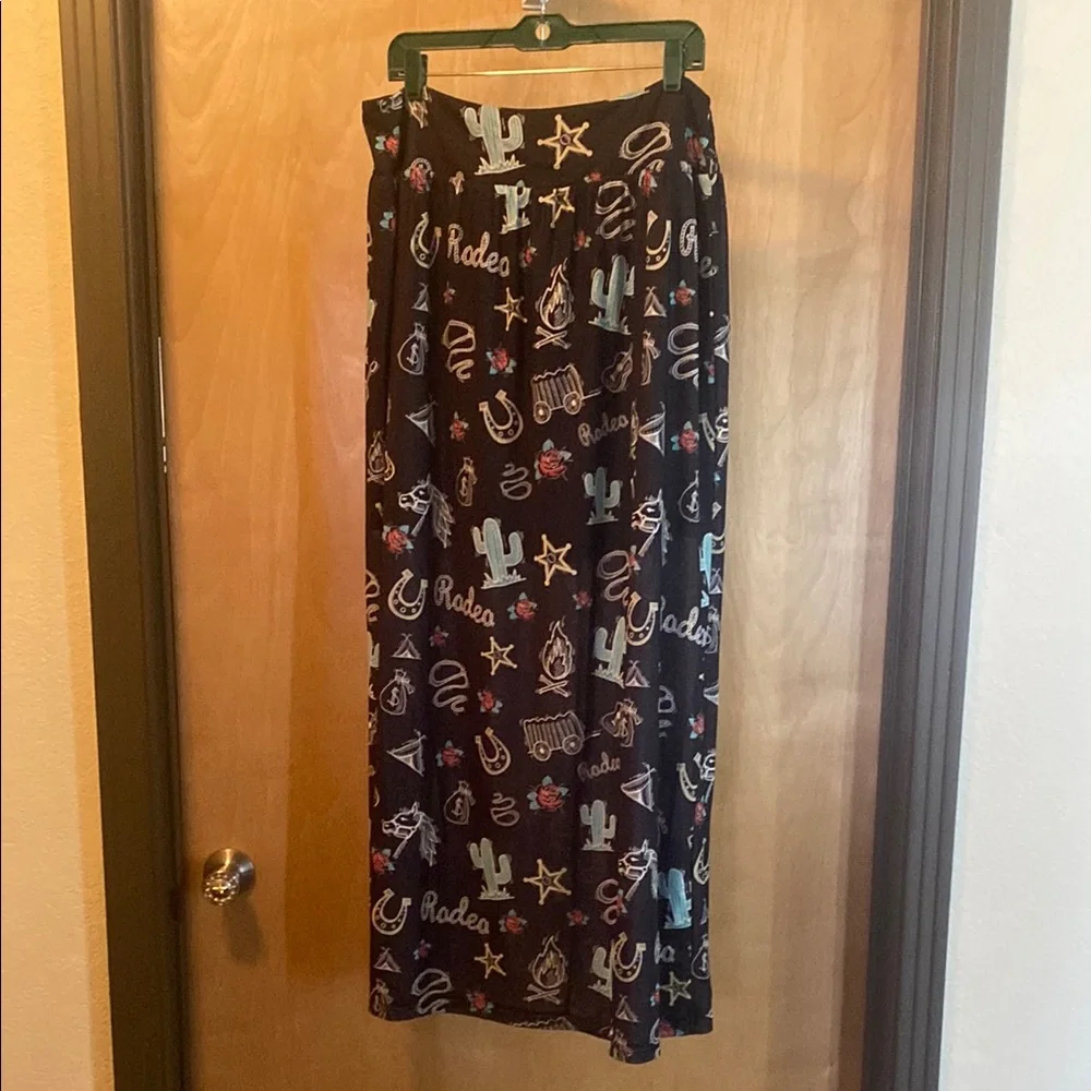 Rowdy Crowd Western Skirt - Picture 2 of 12